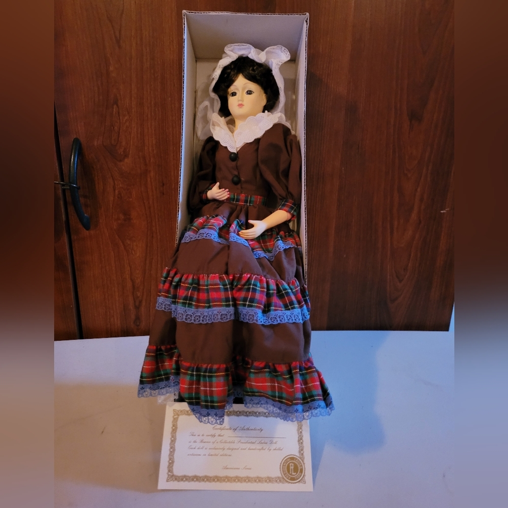 VINTAGE PORCELAIN DOLL